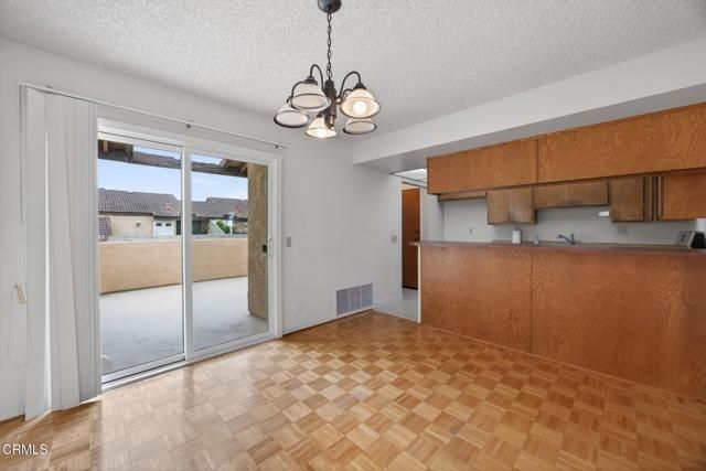 176 Fashion Park Place, Oxnard, CA 93033