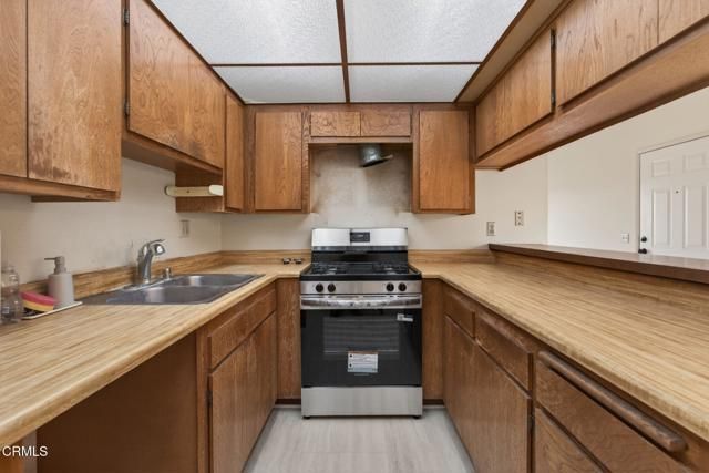 176 Fashion Park Place, Oxnard, CA 93033