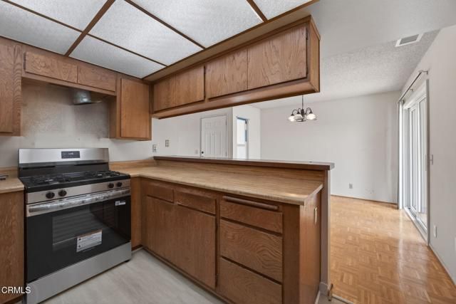 176 Fashion Park Place, Oxnard, CA 93033