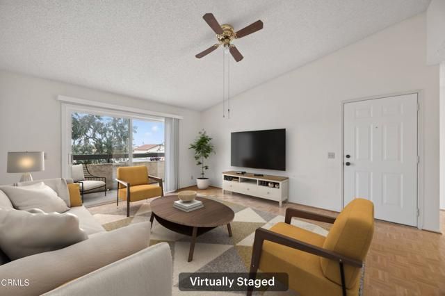 176 Fashion Park Place, Oxnard, CA 93033