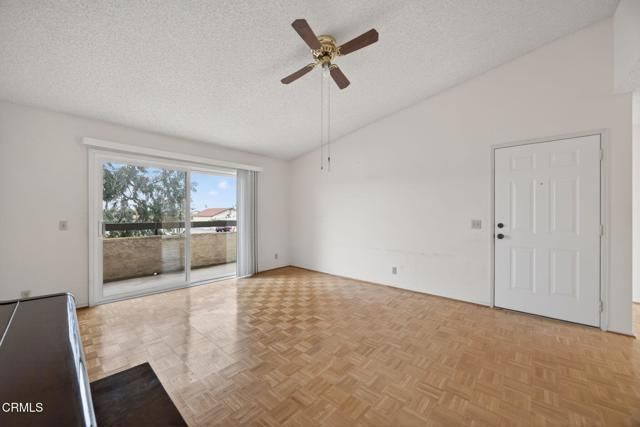 176 Fashion Park Place, Oxnard, CA 93033