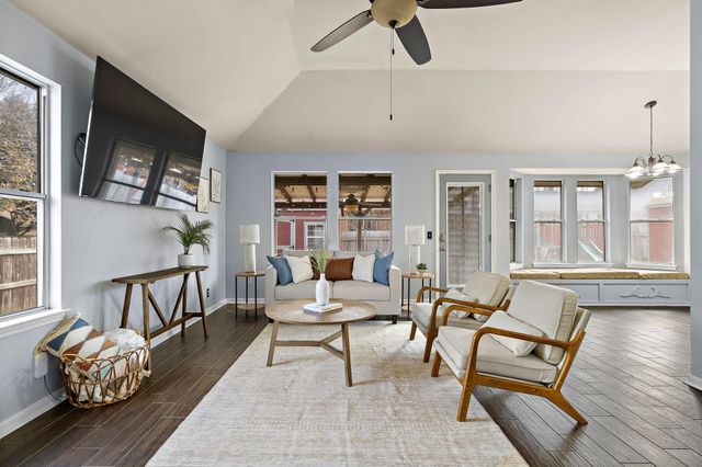 15 Azalea DR, Georgetown, TX 78626