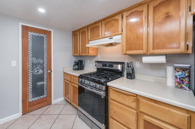 983 Church Avenue, Sanger, CA 93657