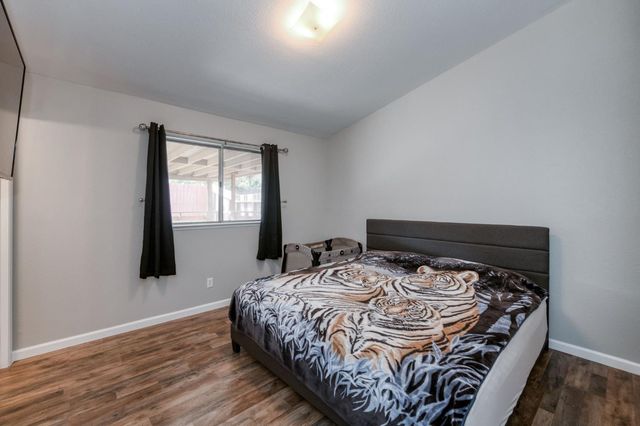 983 Church Avenue, Sanger, CA 93657