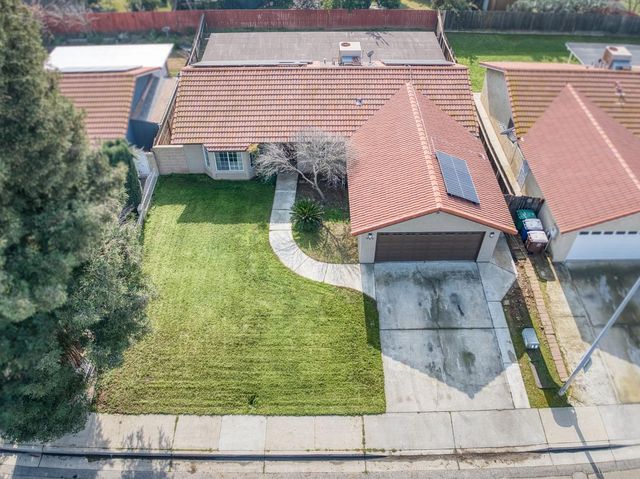 983 Church Avenue, Sanger, CA 93657