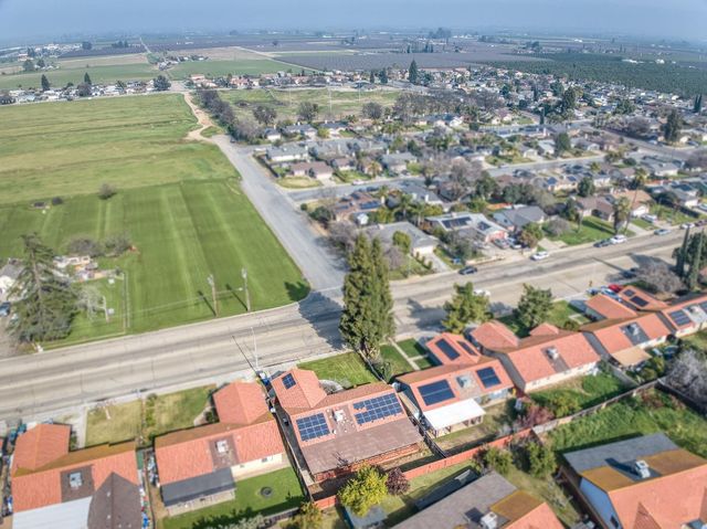 983 Church Avenue, Sanger, CA 93657