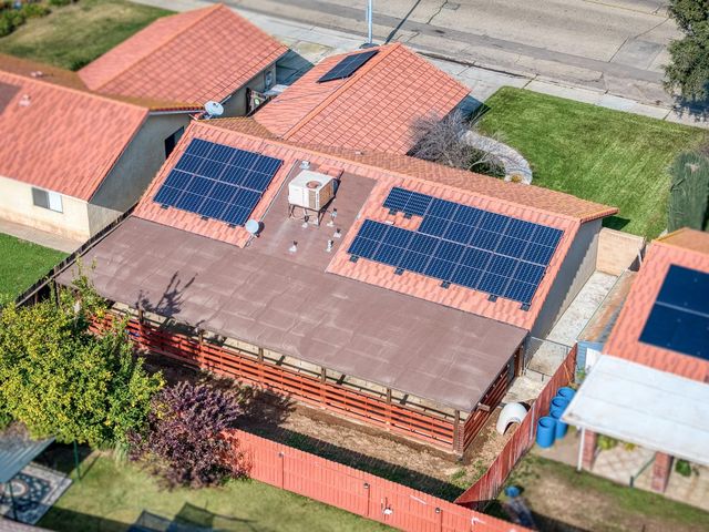 983 Church Avenue, Sanger, CA 93657