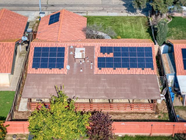 983 Church Avenue, Sanger, CA 93657