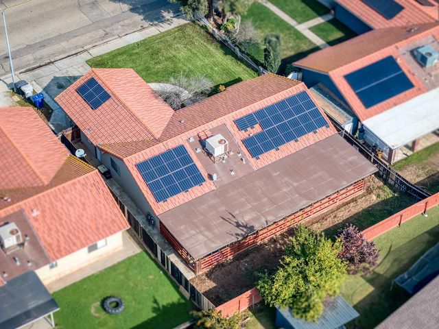 983 Church Avenue, Sanger, CA 93657