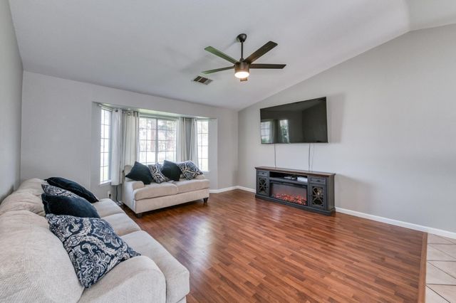 983 Church Avenue, Sanger, CA 93657