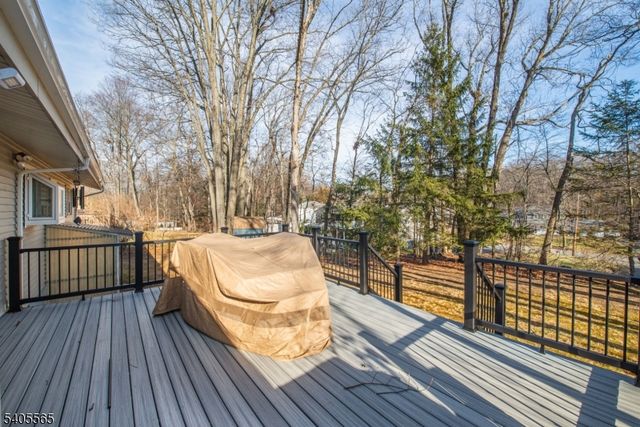 77 Moraine Rd, Parsippany-troy Hills Twp., NJ 07950