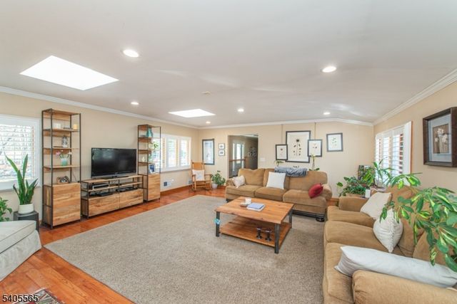 77 Moraine Rd, Parsippany-troy Hills Twp., NJ 07950