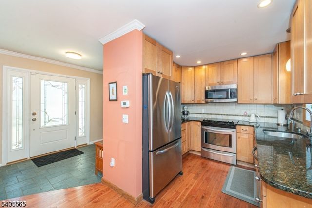 77 Moraine Rd, Parsippany-troy Hills Twp., NJ 07950