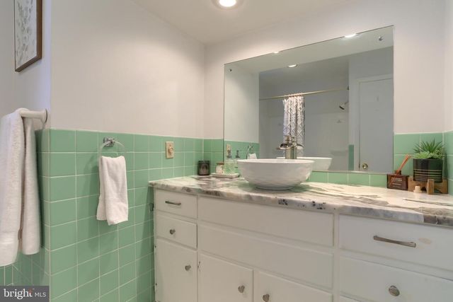 811 E CANAL ST, Lebanon, PA 17046