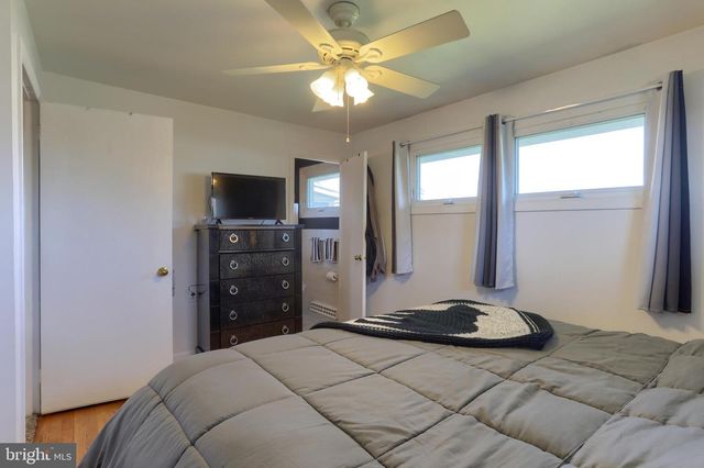 811 E CANAL ST, Lebanon, PA 17046