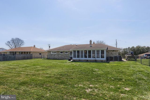 811 E CANAL ST, Lebanon, PA 17046