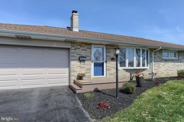 811 E CANAL ST, Lebanon, PA 17046