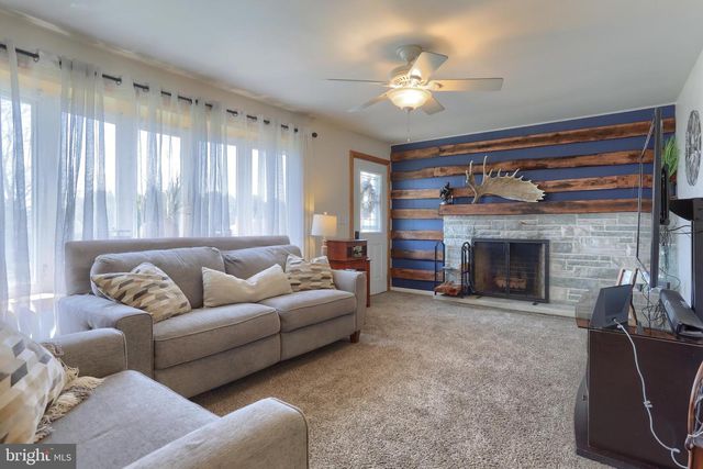 811 E CANAL ST, Lebanon, PA 17046