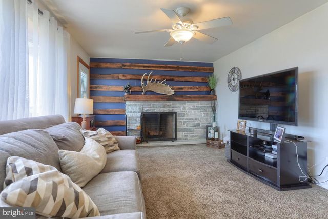 811 E CANAL ST, Lebanon, PA 17046