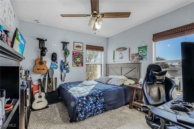 1422 NE 9th TER, Cape Coral, FL 33909