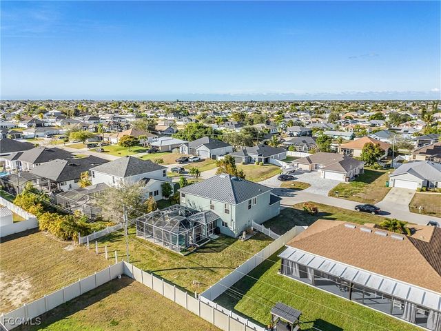 1422 NE 9th TER, Cape Coral, FL 33909