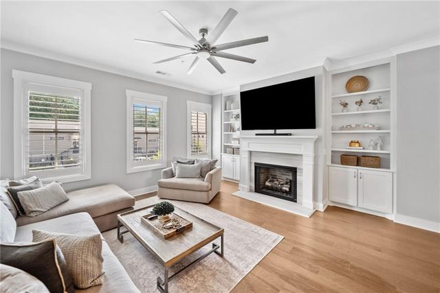 1104 Thomas Street, Woodstock, GA 30188