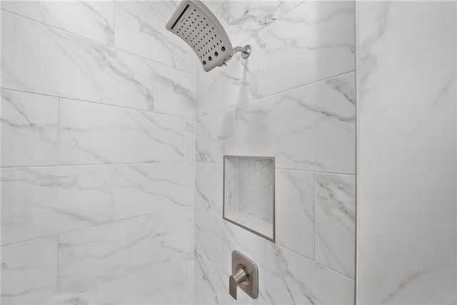 1104 Thomas Street, Woodstock, GA 30188