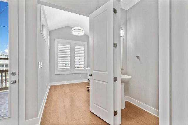 1104 Thomas Street, Woodstock, GA 30188