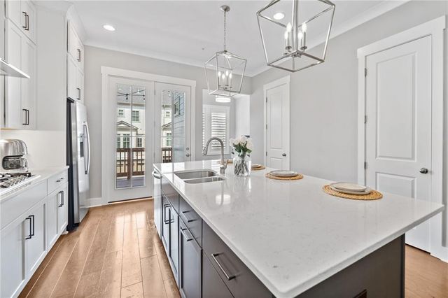 1104 Thomas Street, Woodstock, GA 30188