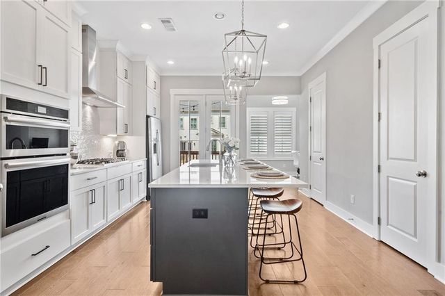 1104 Thomas Street, Woodstock, GA 30188