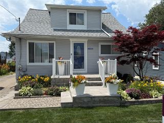 37805 Maplehill Street, Harrison Charter Township, MI 48045