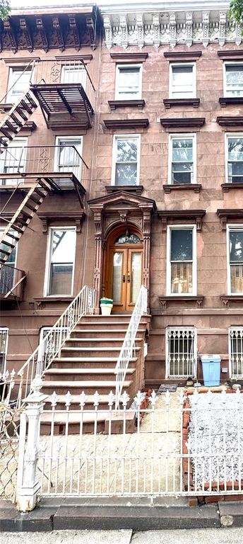 1541 Pacific Street, Brooklyn, NY 11213