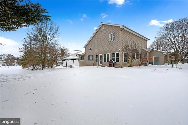 717 BROOKSIDE LN, Lebanon, PA 17042