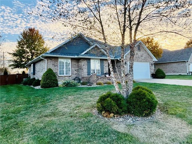 706 Opera House Lane, Odessa, MO 64076