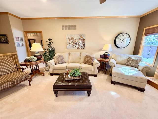 706 Opera House Lane, Odessa, MO 64076