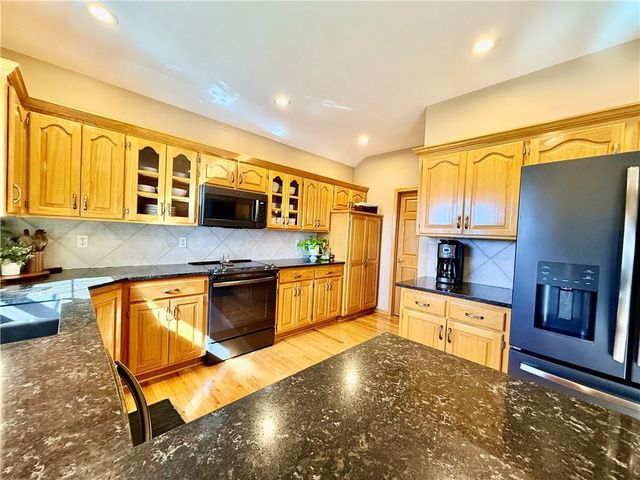 706 Opera House Lane, Odessa, MO 64076