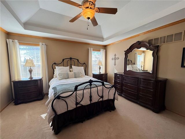 706 Opera House Lane, Odessa, MO 64076