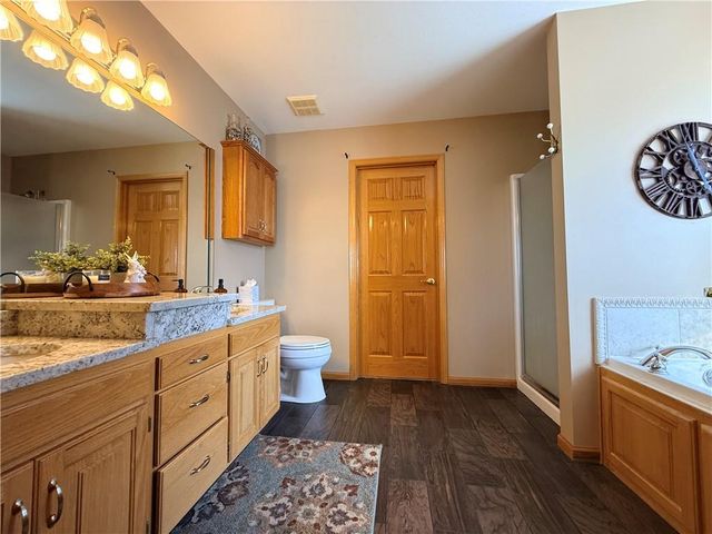 706 Opera House Lane, Odessa, MO 64076