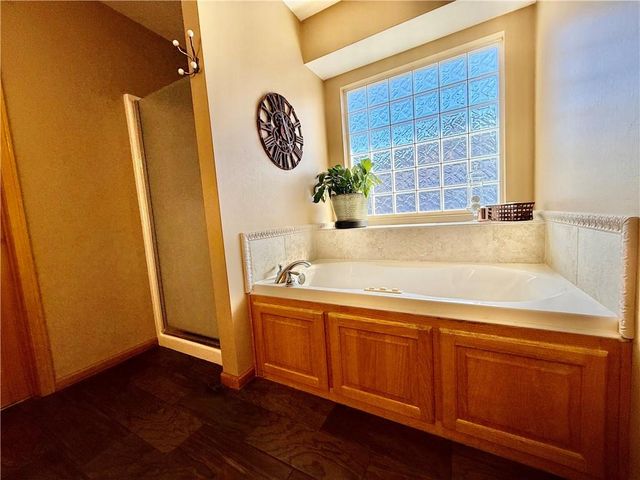 706 Opera House Lane, Odessa, MO 64076