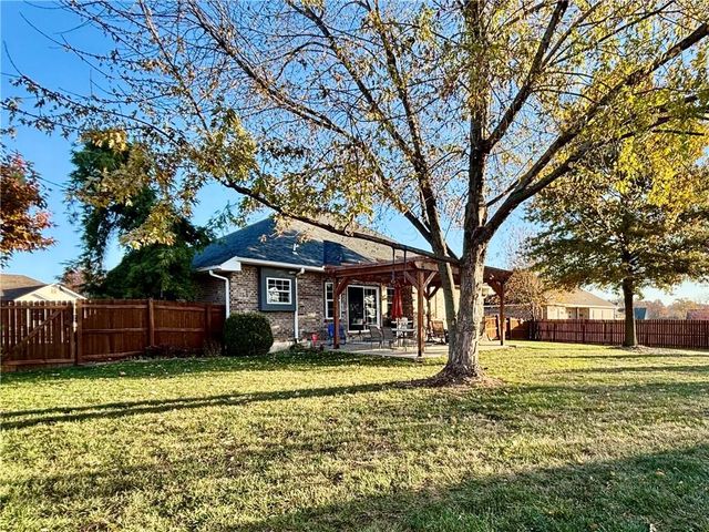 706 Opera House Lane, Odessa, MO 64076