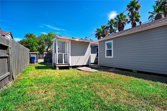2405 Crews St 2405, Corpus Christi, TX 78405