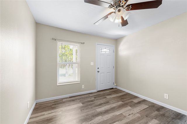 2405 Crews St 2405, Corpus Christi, TX 78405