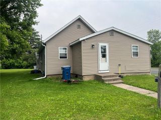 24 W Slocumb Street, Rice Lake, WI 54868