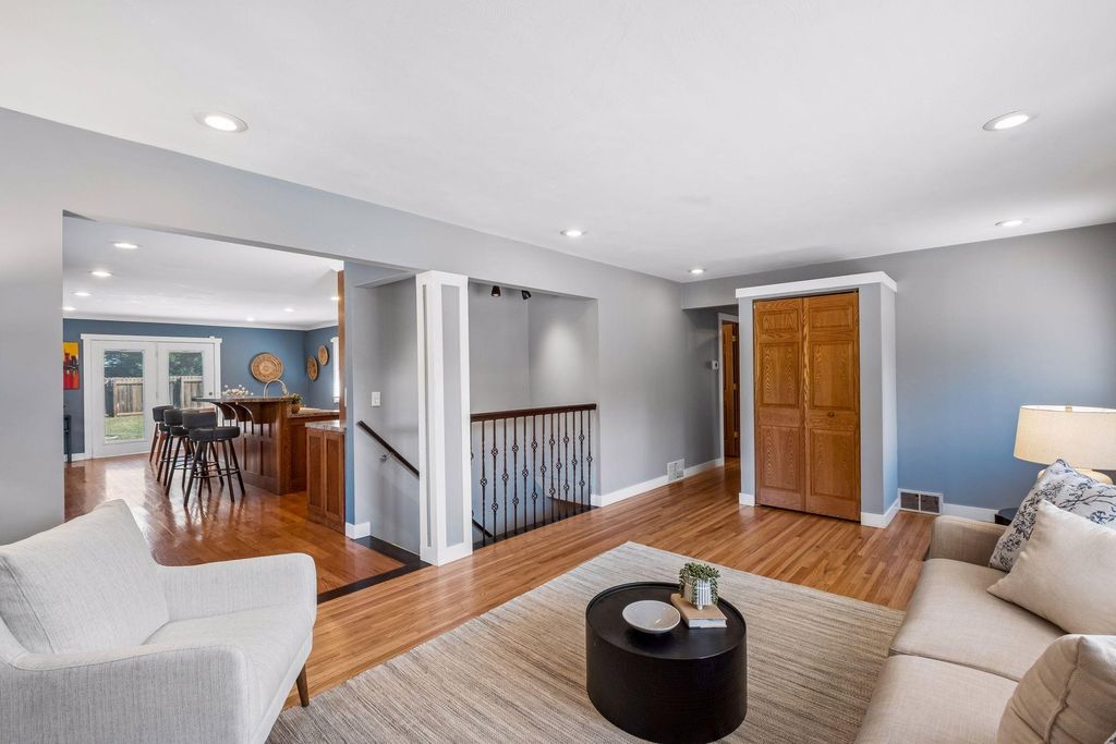 10301 Vincent Avenue S, Bloomington, MN 55431 — photo 5