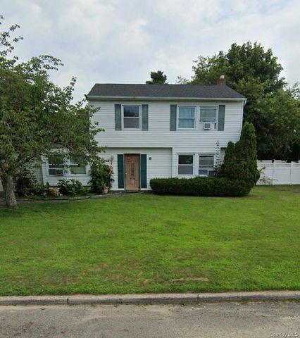 21 Rustic Avenue, Medford, NY 11763