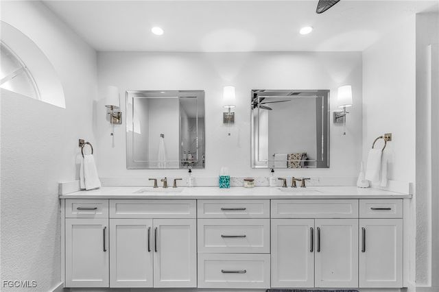 5311 Harborage DR, Fort Myers, FL 33908