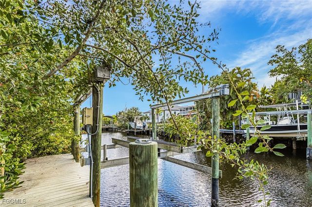 5311 Harborage DR, Fort Myers, FL 33908