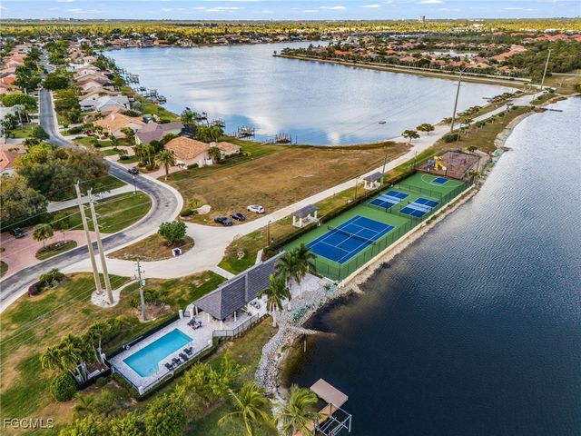 5311 Harborage DR, Fort Myers, FL 33908