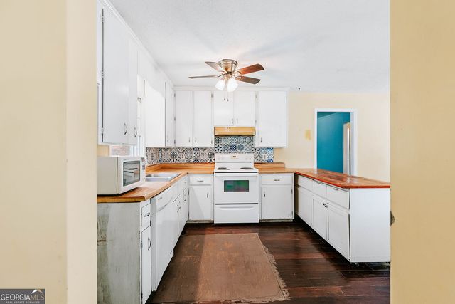 697 Bedford Drive, Hull, GA 30646