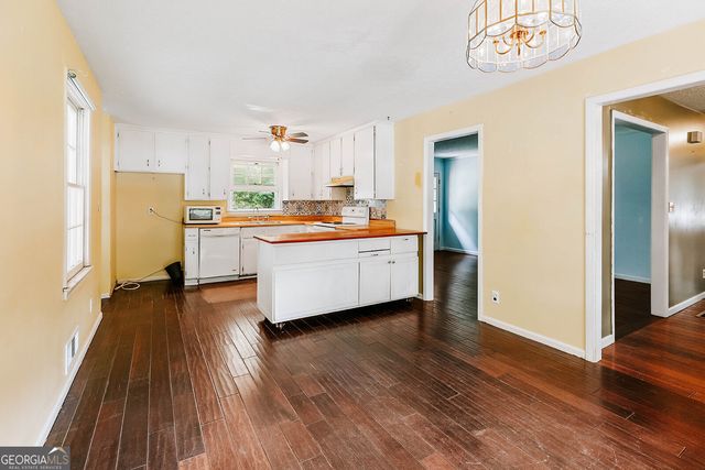 697 Bedford Drive, Hull, GA 30646